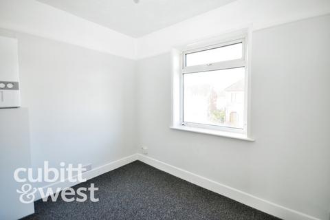 2 bedroom flat to rent, AVAILABLE WITH NO DEPOSIT Aylen Road Portsmouth PO3