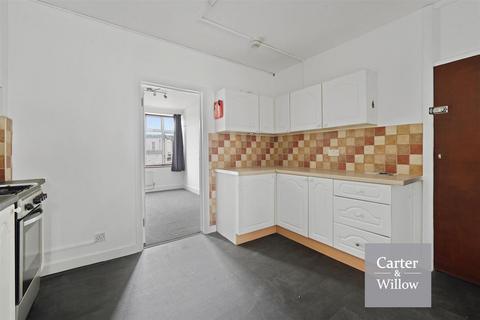 1 bedroom apartment for sale, Lodge Avenue, London, Essex