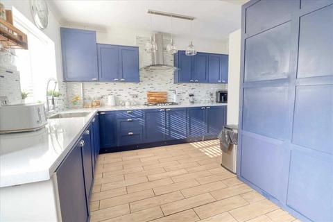 3 bedroom semi-detached house for sale, Holland on Sea CO15