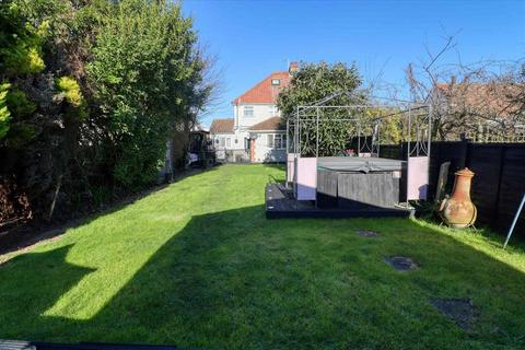 3 bedroom semi-detached house for sale, Holland on Sea CO15