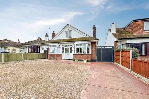 4 bedroom chalet for sale, Southend Road, Rochford SS4