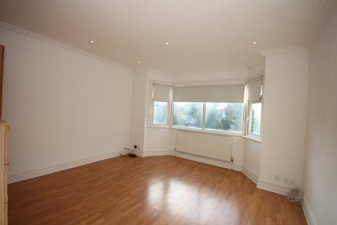 2 bedroom flat to rent, Finchley Road, London NW11