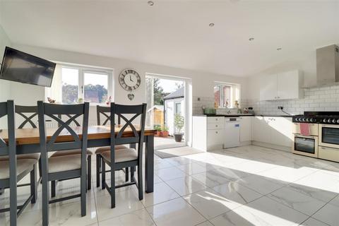 38 Corby Park, North Ferriby, HU14 3AY