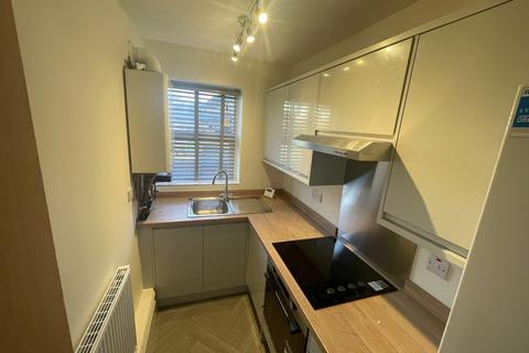 2 bedroom duplex to rent, Park Road, Bingley BD16