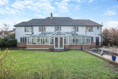 5 bedroom detached house for sale, Oakwood Close, Chislehurst