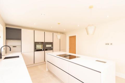 5 bedroom detached house for sale, Normanhurst Park, Matlock DE4