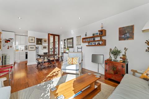 2 bedroom flat for sale, The Hansom, Bridge Place, Victoria, London, SW1V