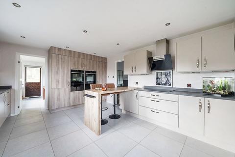 3 bedroom chalet for sale, Christmas Hill, South Wonston, SO21