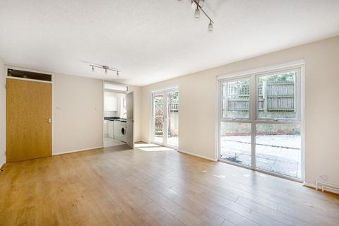 2 bedroom flat to rent, Phil Brown Place, London SW8