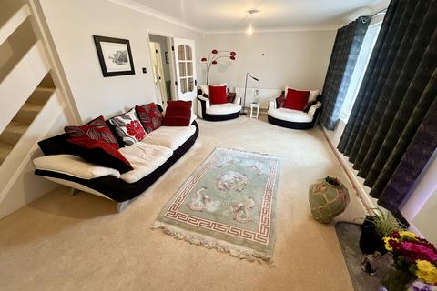 2 bedroom chalet for sale, Sandringham Close, Ipswich IP2