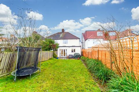 3 bedroom semi-detached house to rent, Addington Drive, London