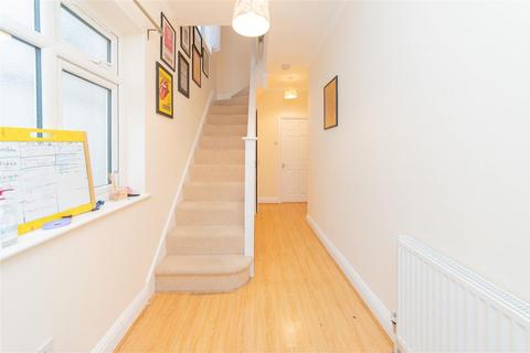 3 bedroom semi-detached house to rent, Addington Drive, London