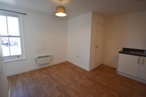 House to rent, 24 High Street, Leominster