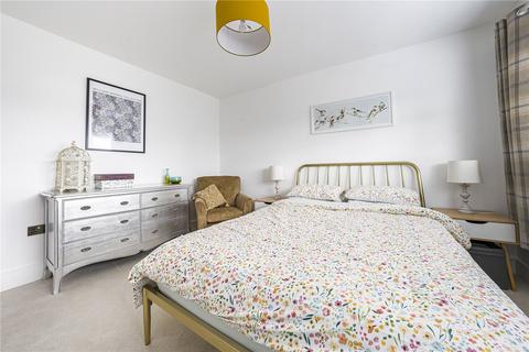 26 Broadlands Way, New Malden, KT3 6PW