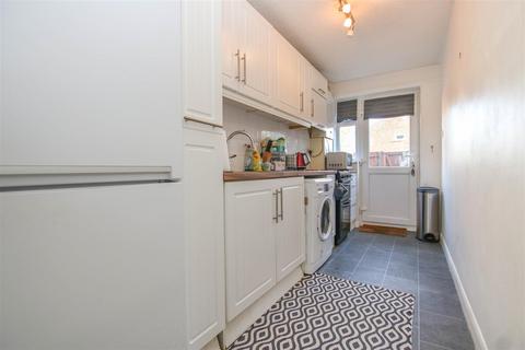 1 bedroom maisonette for sale, Rowland Way, Aylesbury HP19