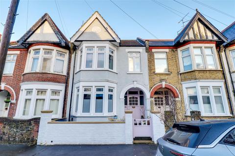 4 bedroom terraced house for sale, Sandleigh Road, Leigh-On-Sea SS9