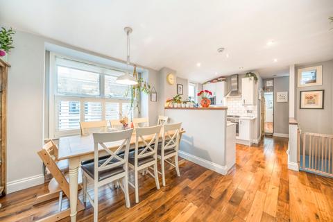 45 Bramshot Avenue, London, SE7 7HX