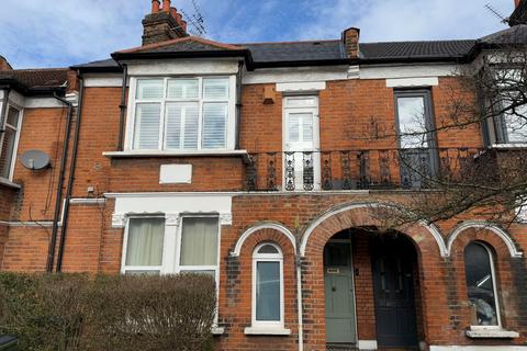 45 Bramshot Avenue, London, SE7 7HX