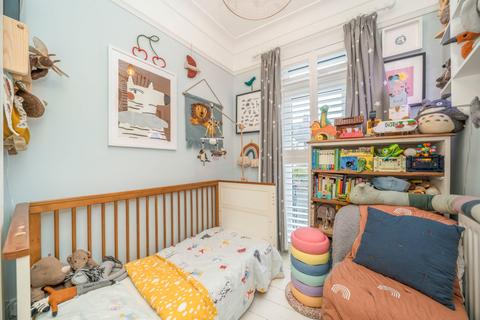 45 Bramshot Avenue, London, SE7 7HX