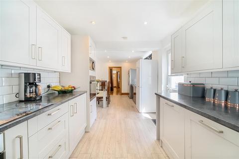 4 bedroom semi-detached house for sale, Saxon Road, London