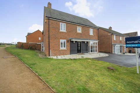 4 bedroom detached house for sale, Hasker Road, Basingstoke, Hampshire