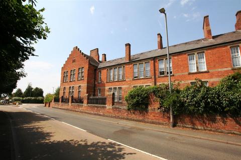 2 bedroom flat to rent, Charlemont Suite, Crookbarrow Road, Norton