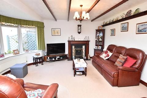 4 bedroom detached house for sale, Tonnant Way, Grimsby DN34