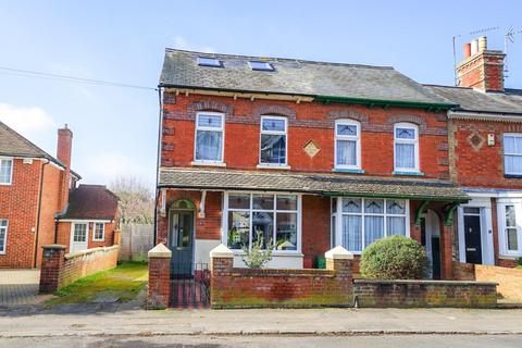 3 bedroom end of terrace house for sale, Heath Road, Leighton Buzzard