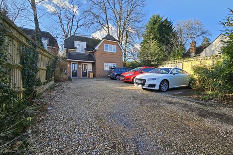 6d Fleet Road, Fleet, GU51 4QG