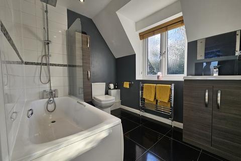 6d Fleet Road, Fleet, GU51 4QG