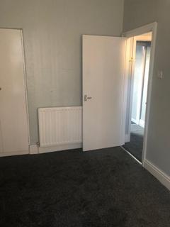 2 bedroom terraced house to rent, Blandford Road, Salford M6