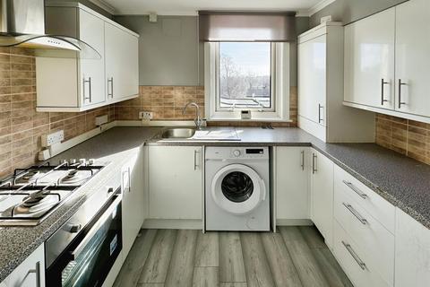 Flat 7, 2 Darwin Place, Clydebank, G81 4LE