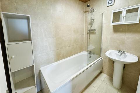 Flat 7, 2 Darwin Place, Clydebank, G81 4LE