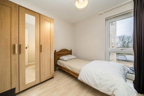 2 bedroom flat for sale, Gloucester Road, Kingston Upon Thames KT1