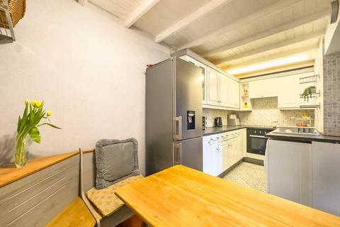 101 Edge Junction, Dewsbury, WF12 0PY