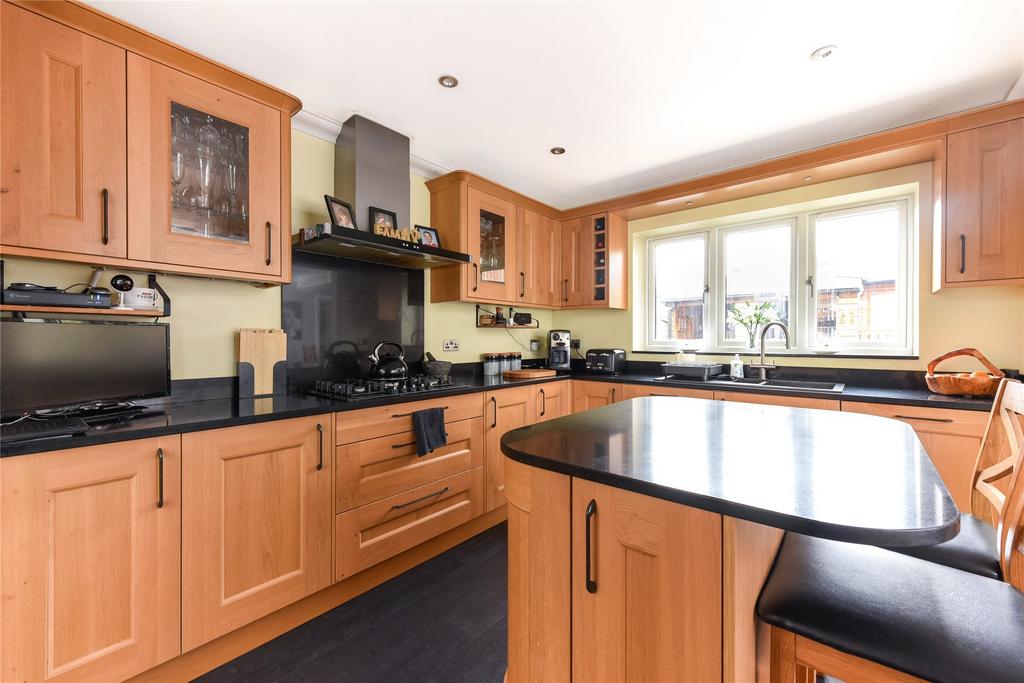 Kitchen/Breakfast Rm