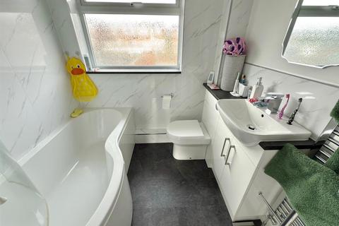 3 bedroom semi-detached house for sale, Brampton Grove, Oulton Broad, Lowestoft, Suffolk
