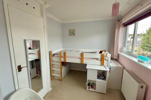 4 Brampton Grove, Lowestoft, NR32 4RU