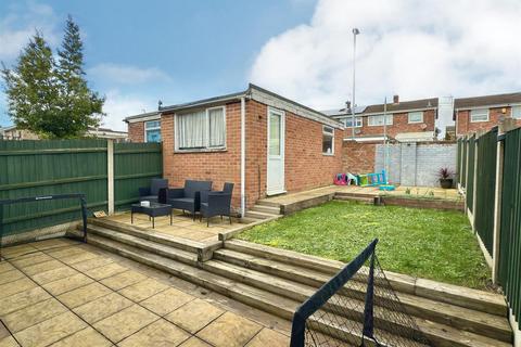 4 Brampton Grove, Lowestoft, NR32 4RU