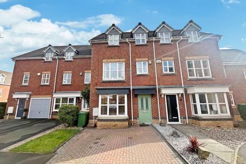 3 bedroom townhouse for sale, Hadleigh Green, Lostock, BL6