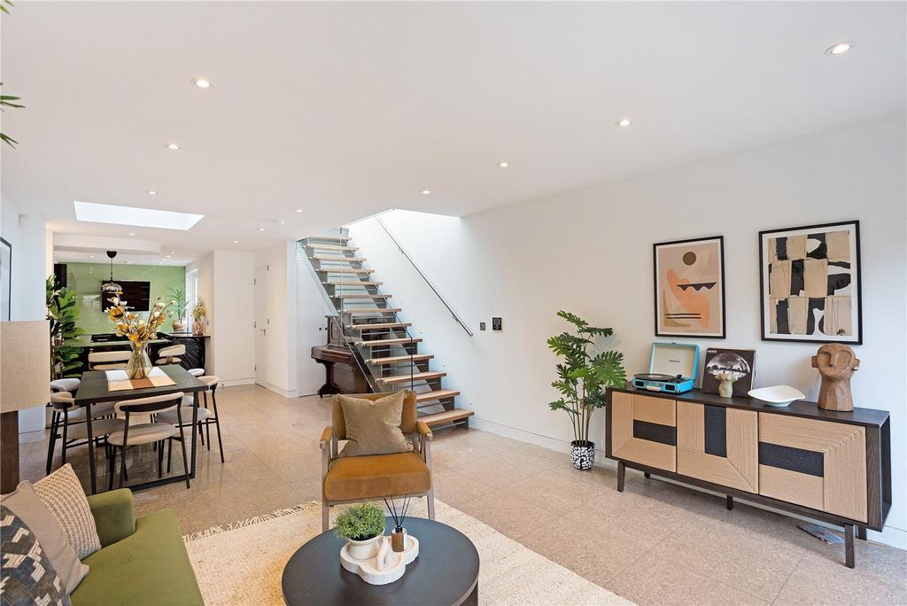 Reception/Kitchen