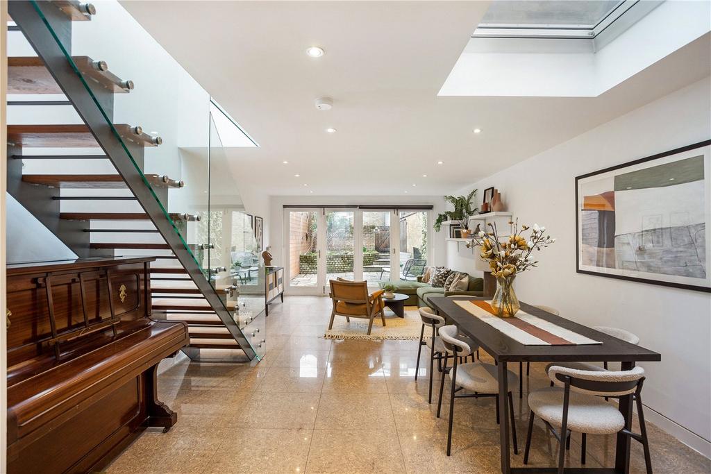 Reception/Kitchen