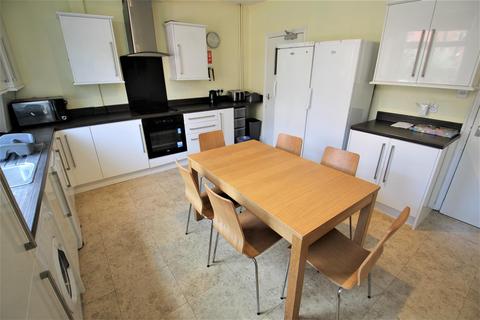 5 bedroom terraced house to rent, Langdale Terrace, Headingley, Leeds, LS6 3DY