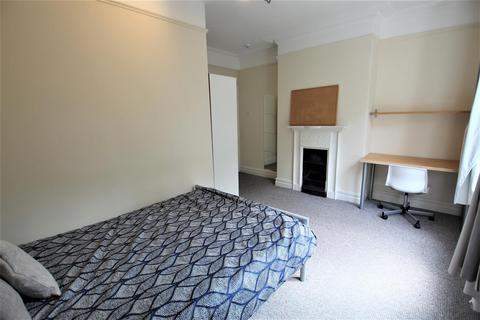 5 bedroom terraced house to rent, Langdale Terrace, Headingley, Leeds, LS6 3DY