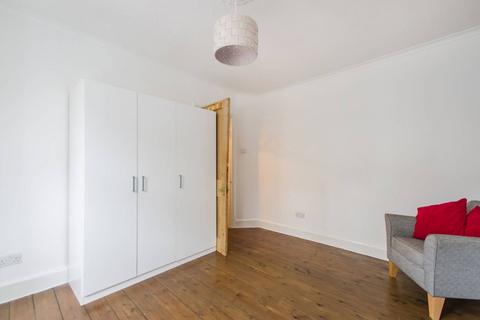 28b Combedale Road, London, SE10 0LG