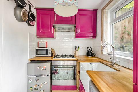 28b Combedale Road, London, SE10 0LG