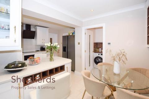 undefined, Norwood Road, Cheshunt EN8
