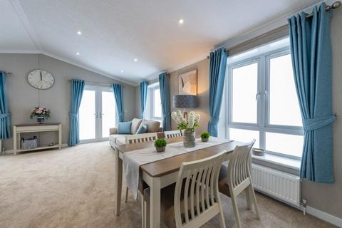 2 bedroom lodge for sale, St Osyth Essex