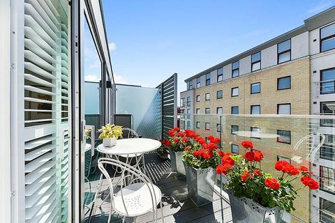 2 bedroom flat to rent, Globe View House, Pocock Street, Southwark, London, SE1