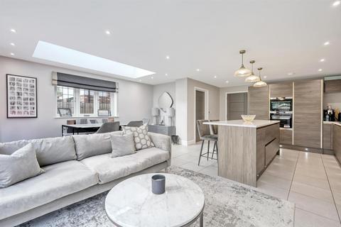 112 Mill Road, Stock, Ingatestone, CM4 9LN